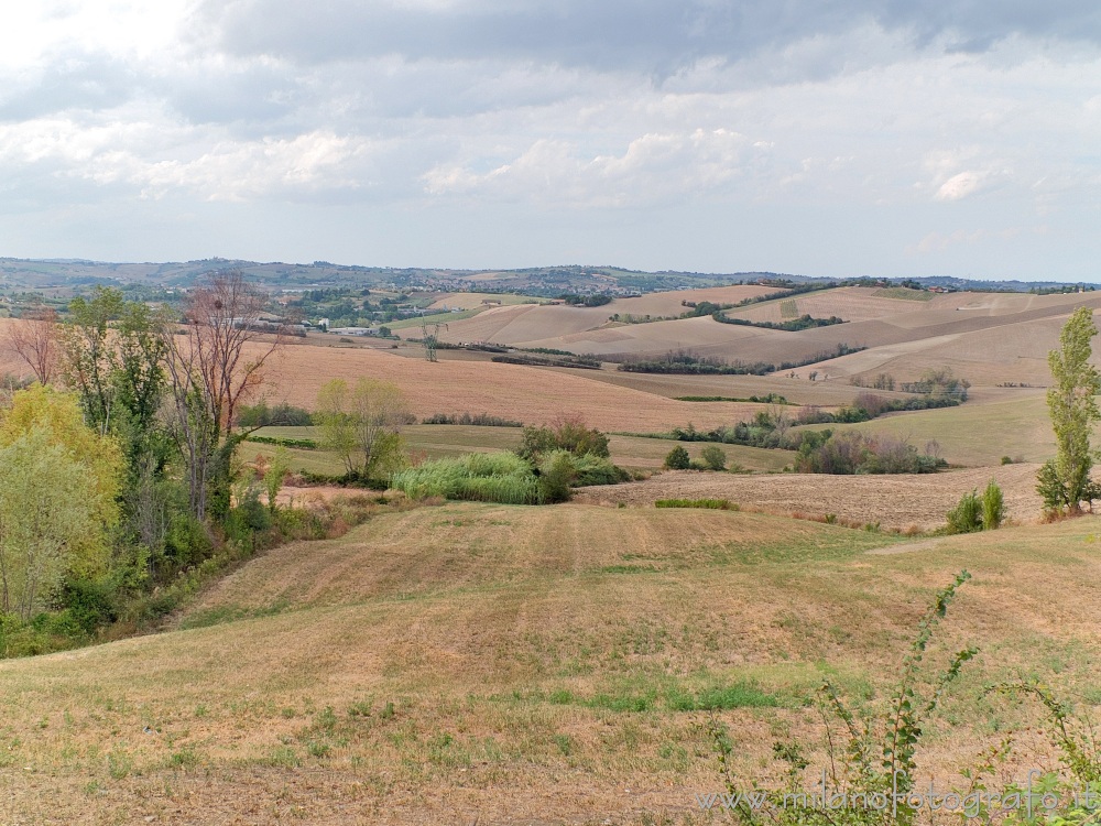 Saludecio (Rimini, Italy) - View from Pulzona street on the Romagna late summer countryside